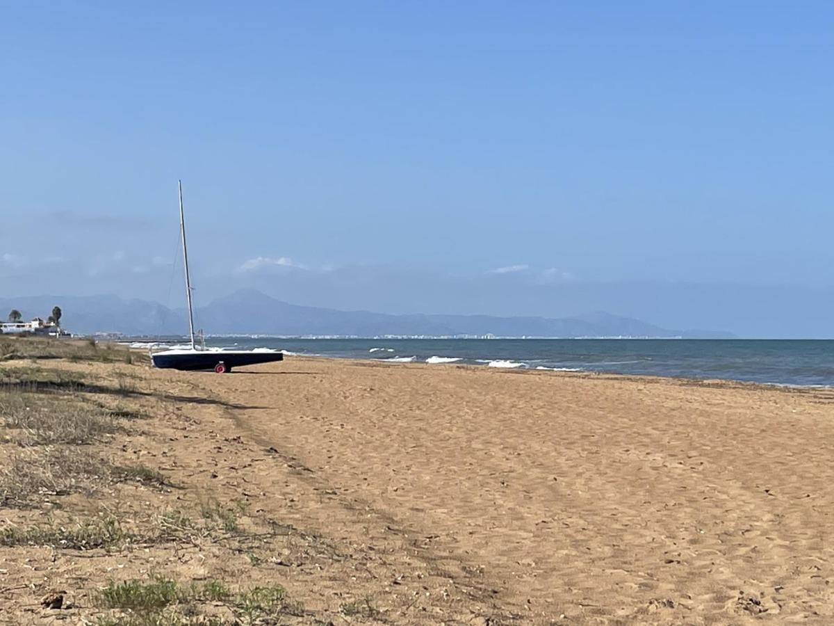 4 Personas, Amplias Terrazas Y 2oo Mt De La Playa Dénia