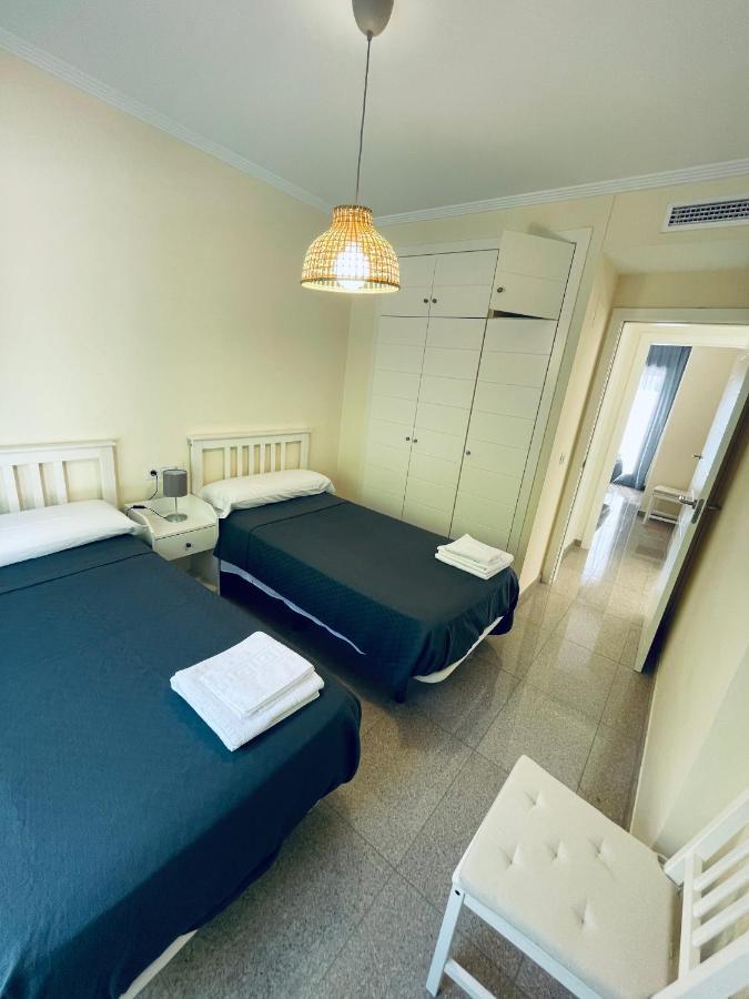 4 Personas, Amplias Terrazas Y 2oo Mt De La Playa Appartement *