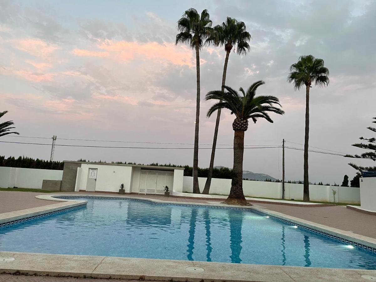 Appartement 4 Personas, Amplias Terrazas Y 2oo Mt De La Playa Dénia