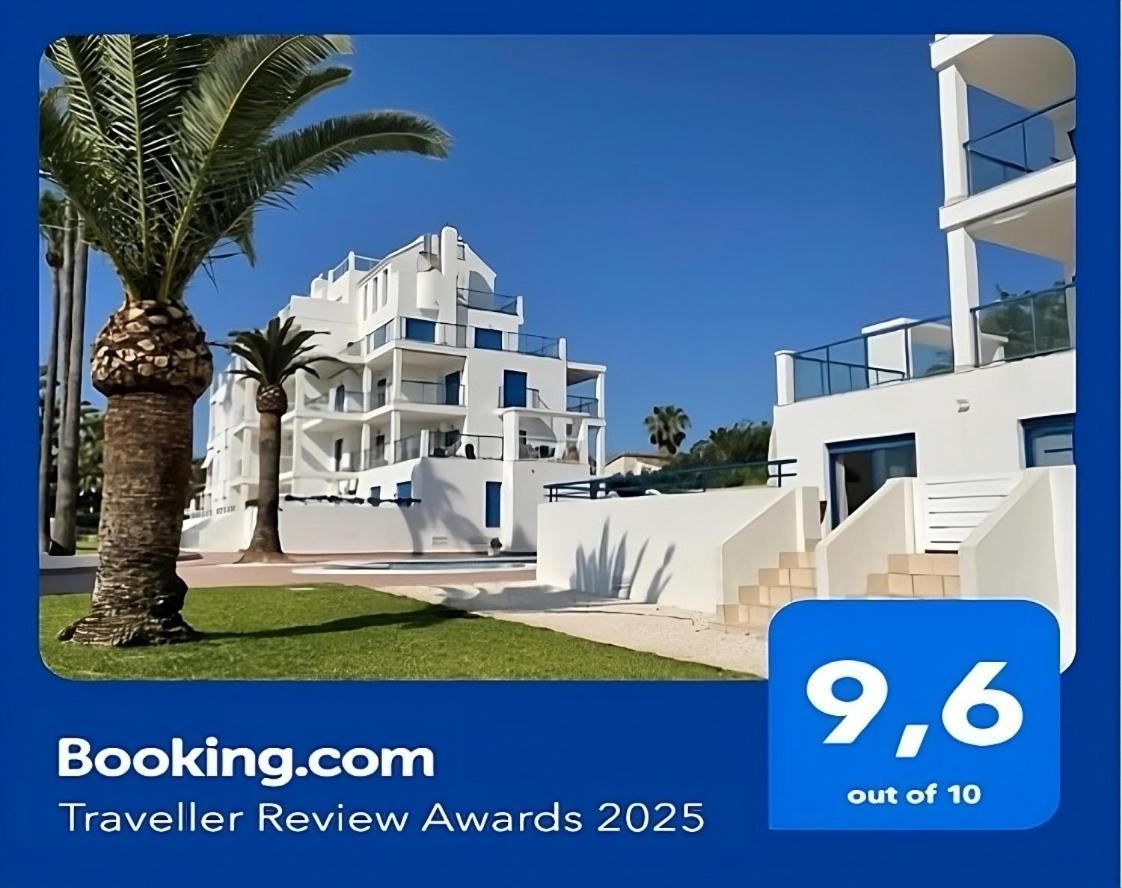 4 Personas, Amplias Terrazas Y 2oo Mt De La Playa Appartement